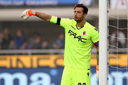 Serie A Bologna, lesione di primo grado per Mirante