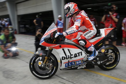MotoGp, Malesia: Dovizioso sfreccia nelle libere, Rossi 12°