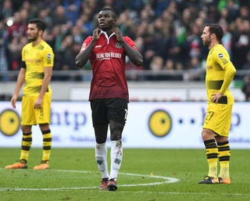 Bundesliga, l'Hannover cala il poker sul Dortmund: 4-2