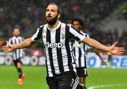 Serie A, Milan-Juventus 0-2: che doppietta Higuain!