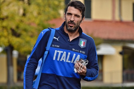 Juventus, Buffon: «20 anni d’azzurro, il regalo più bello della mia vita»