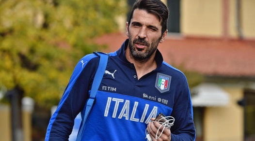 Juventus, Buffon: «20 anni d’azzurro, il regalo più bello della mia vita»