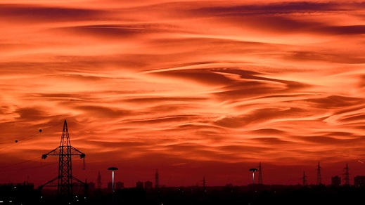 A Milano il tramonto è un dipinto