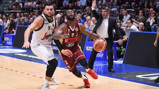 Venezia corsara a Bologna. Sassari sorprende Milano