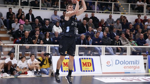 Basket Serie A, Silins affonda Reggio e lancia Trento