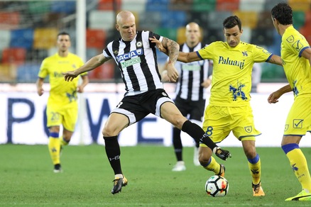 Serie A Udinese, risentimenti muscolari per Hallfredsson e Behrami