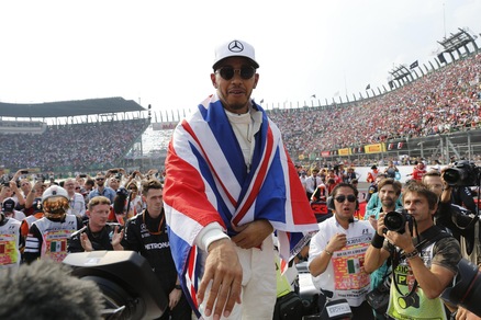 F1, Hamilton: «È stato il titolo più difficile»