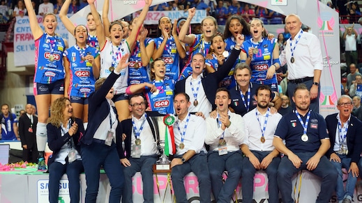 Volley: Novara in Paradiso, la Supercoppa è sua !