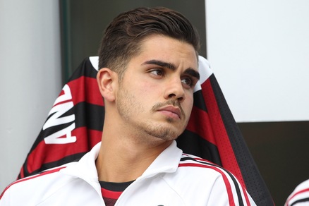 Milan, André Silva: «Pronto a sbloccarmi. Che sfide con Donnarumma alla Play!»
