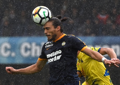 Serie A Verona, affaticamento muscolare per Caceres