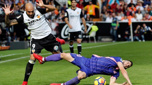 Il Valencia fa la storia, ma Zaza si arrabbia