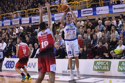 Basket, Serie A: Brescia super, si punta a 12,00 sullo scudetto