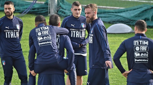 Italia, Insigne scherza con Bonucci: è già Napoli-Milan