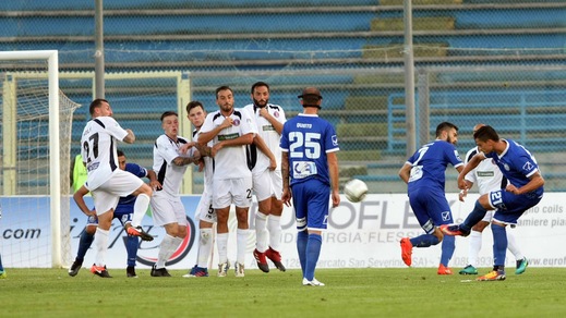 Calciomercato Racing Fondi, risolto il contratto: via Artistico