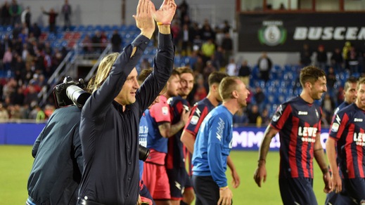 Serie A Crotone, Nicola concede giorni liberi: i giocatori restano in città