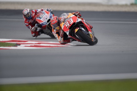 MotoGp, Valencia: Marquez in pole, Dovizioso in terza fila