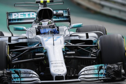 F1, Gp Brasile: Mercedes davanti nelle ultime libere, Ferrari inseguono