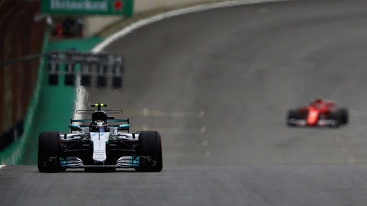 F1, Gp Brasile: Bottas in pole, Vettel secondo