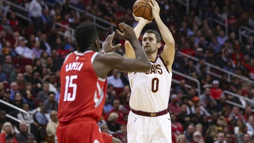 NBA, Vincono Cavs e Warriors. Hawks e Clippers ko