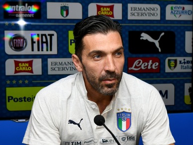 Buffon: «Italia, domani si scrive la storia»