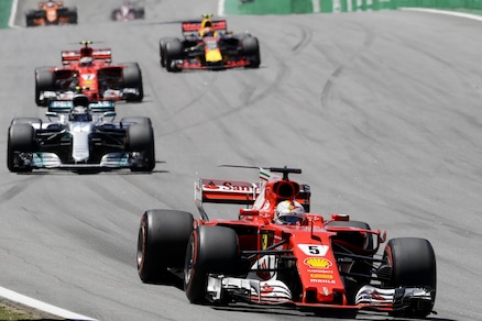 F1, Gp Brasile: trionfo Vettel, sul podio anche Raikkonen