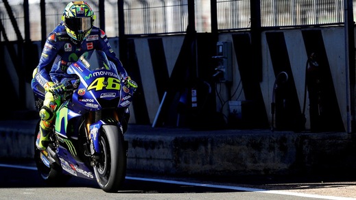 MotoGp, test a Valencia: paura per Rossi, moto distrutta
