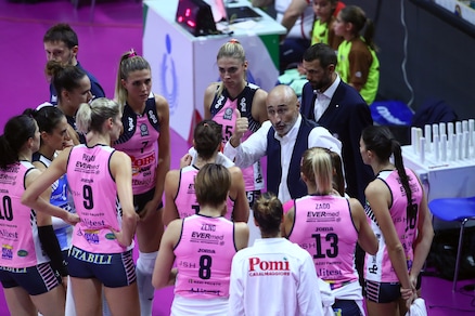 Volley: A1 Femminile, la Pomì esonera Abbondanza, al suo posto Lucchi