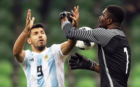 Argentina-Nigeria 2-4: senza Messi non basta Dybala, paura per Aguero