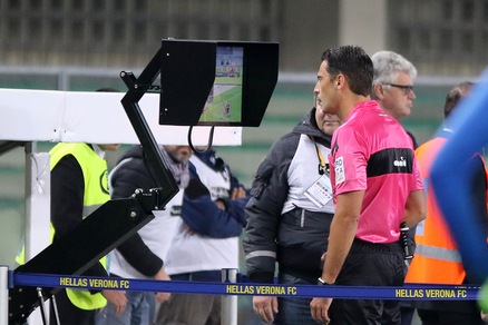 Spagna, dalla prossima stagione anche la Liga adotterà il Var