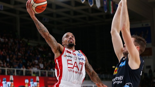 Coppe europee, Milano sbanca Valencia. Ok Sassari e Reggio, Torino ko