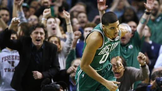 Boston non fa sconti neppure a Golden State. Houston a valanga