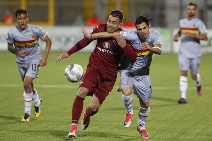 Serie C, Catanzaro-Cosenza 2-1. Livorno, continua il sogno