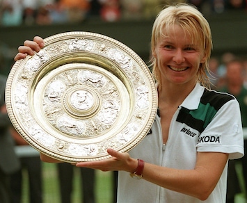 Addio a Jana Novotna, nel 1998 trionfò a Wimbledon