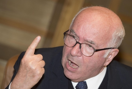 Tavecchio in conferenza: «Colpe? Dovevo cambiare ct all'intervallo a San Siro»