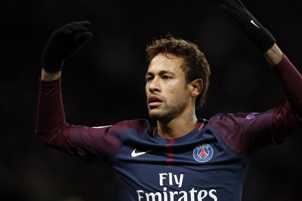 Psg, Neymar furioso: «Basta con le domande sul Real Madrid!»