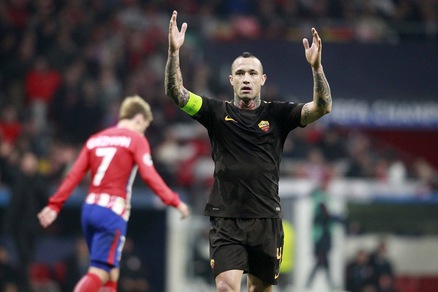 Nainggolan difende la Roma e replica ad un tifoso: «Noi esaltati? E' assurdo!»