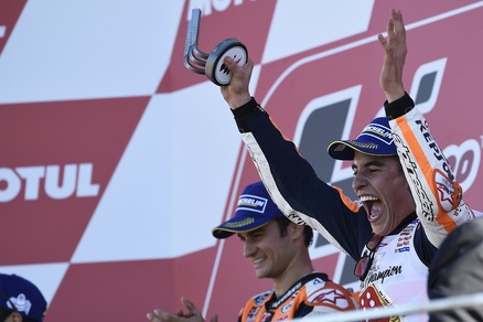 MotoGp, sfida da ridere tra Marquez e Pedrosa