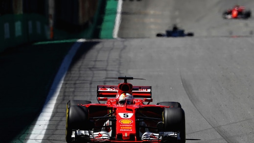 F1, Abu Dhabi: Vettel avanti nelle libere, Hamilton 2°