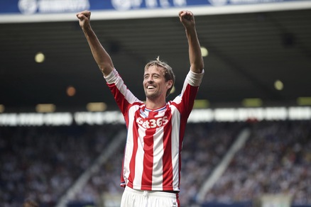 Stoke City, il ct Hughes corteggia Peter Crouch: «Spero rinnovi il contratto»