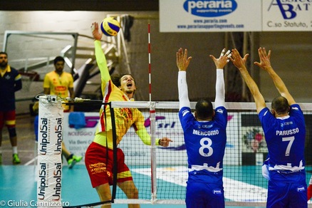 Volley: A2 Maschile, Girone Blu: Mondovì regola in casa Taviano