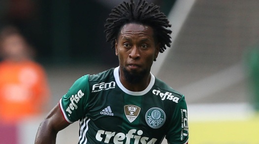 Brasile, Zé Roberto dice basta: addio al calcio a 43 anni