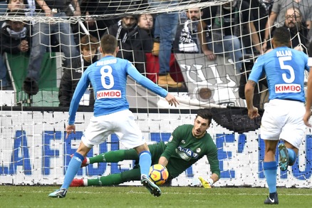 La moviola: giusto il rigore per il Napoli. Manca un penalty alla Lazio