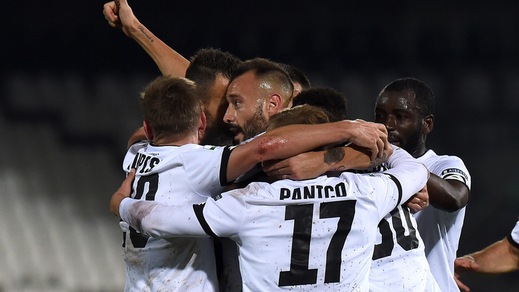 Serie B Cesena-Brescia 1-0. Scognamiglio fa sorridere Castori
