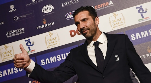 Buffon rilancia: «Nazionale? Pronto anche a 60 anni»