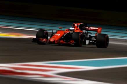 F1 Mc Laren, Alonso: incidente nei test di Abu Dhabi