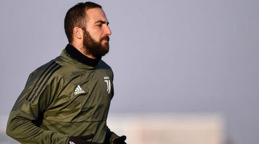 Higuain fa sperare la Juventus: si allena con la squadra