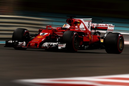 F1, test Abu Dhabi: Vettel chiude al comando