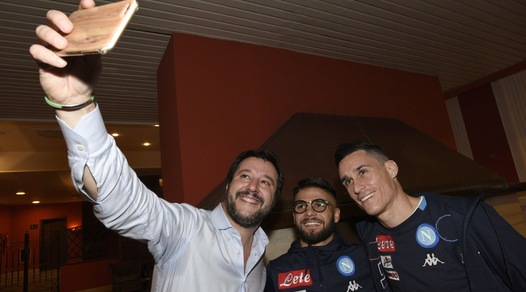 Napoli, Insigne e la foto con Salvini: è polemica sui social