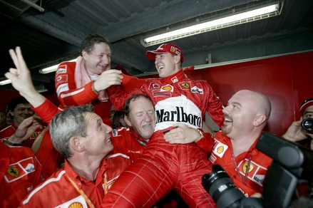 F1, Todt: «Schumacher lotta ancora»