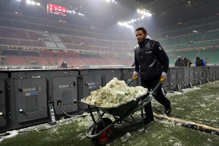 Milan-Bologna, San Siro tra ghiaccio e neve